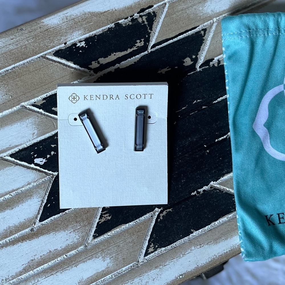 Kendra Scott Levi Gunmetal and Slate Cats Eye EUC